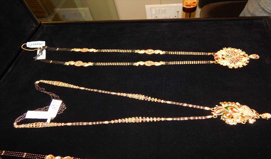 Best designer collection of gold mangalsutra jewellery in Bhiwandi, Thane and Mumbai